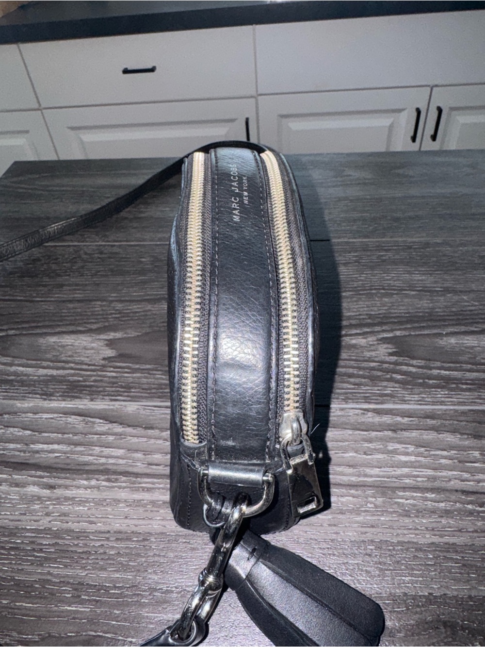 Marc Jacob Black Leather Crossbody Bag with Double-J Accent/with card holder OBO - Picture 3 of 9